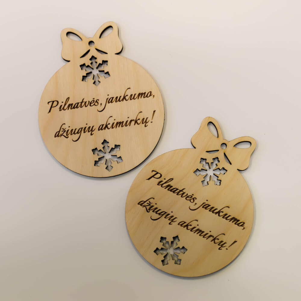 mediniai papuosimai eglutems pilnatves ir jaukumo Smulkmenos kalėdų proga mediniai žaisliukai