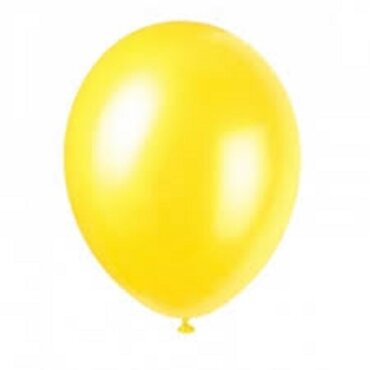 Ryškiai geltonas helio balionas