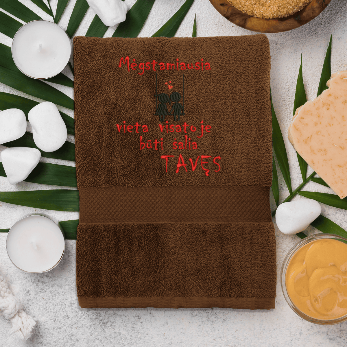brown-ranksluostis-megstamiausia-vieta-salia-taves-1