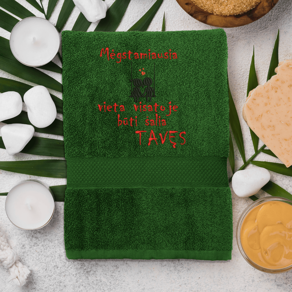dark-green-ranksluostis-megstamiausia-vieta-salia-taves-1