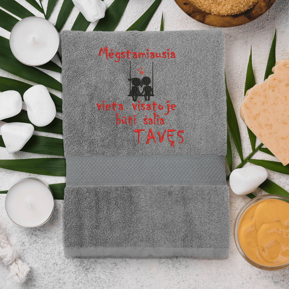 grey-ranksluostis-megstamiausia-vieta-salia-taves-1