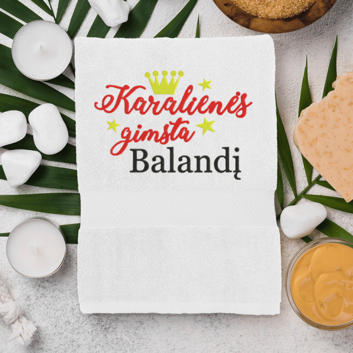white-ranksluostis-karalienes-gimsta-balandi-2-1