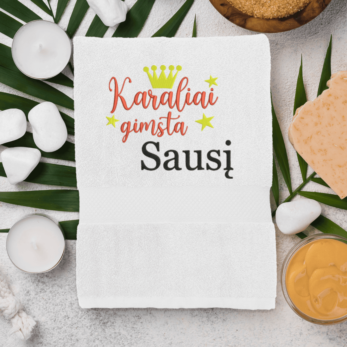 balta-ranksluostis-karaliai-gimsta-sausi-2