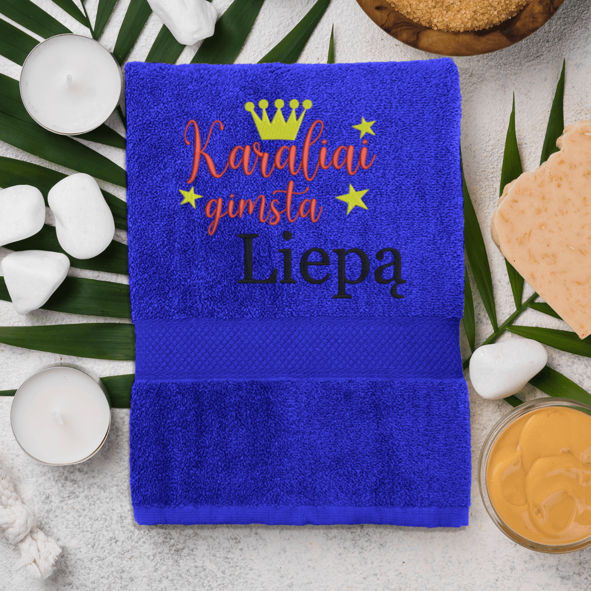 melyna-ranksluostis-karaliai-gimsta-liepa-2-2