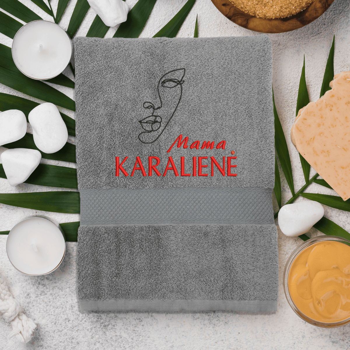 pilka-ranksluostis-mama-karaliene-2-2