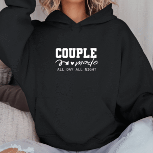 Unisex džemperis su spauda „Couple mode all night“