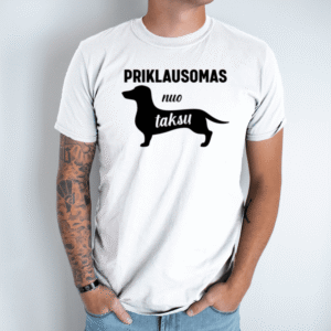 Unisex marškinėliai su spauda „Priklausomas nuo taksų“