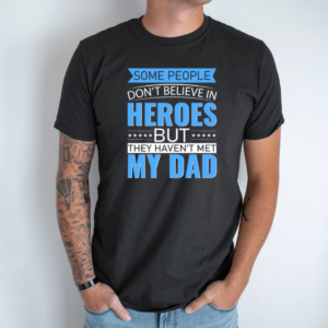 Unisex marškinėliai su spauda „Tėtis herojus“