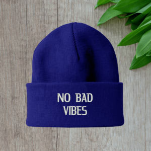 blue-ziemine-kepure-no-bad-vibes