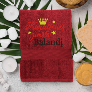 bordo-ranksluostis-karalienes-gimsta-balandi-2