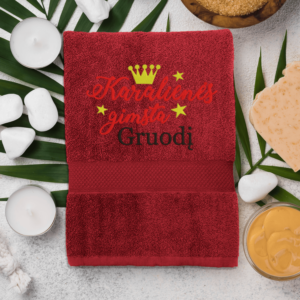 bordo-ranksluostis-karalienes-gimsta-gruodi-2
