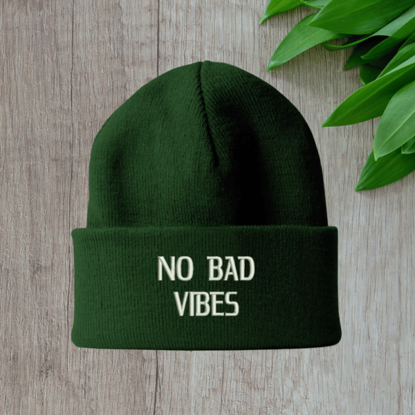 dark-green-ziemine-kepure-no-bad-vibes