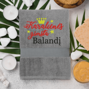 grey-ranksluostis-karalienes-gimsta-balandi-2