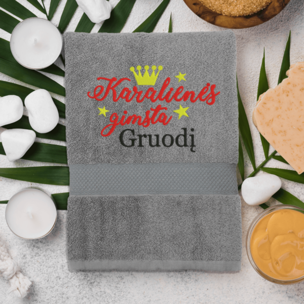 grey-ranksluostis-karalienes-gimsta-gruodi-2