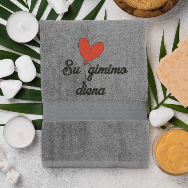 grey-ranksluostis-su-gimimo-diena