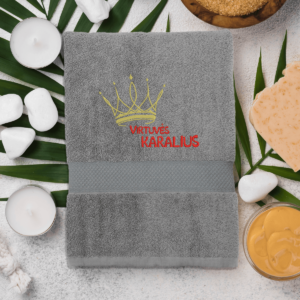 grey-ranksluostis-virtuves-karalius