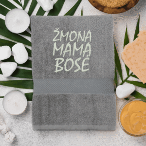 grey-ranksluostis-zmona-mama-bose