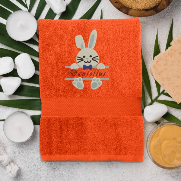 orange-ranksluostis-zuikis-berniuko-vardas
