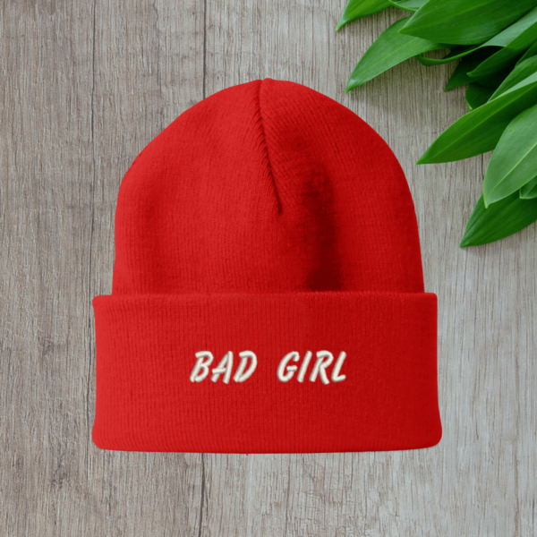 red-ziemine-kepure-bad-girl