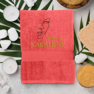 rozine-ranksluostis-mama-karaliene-3